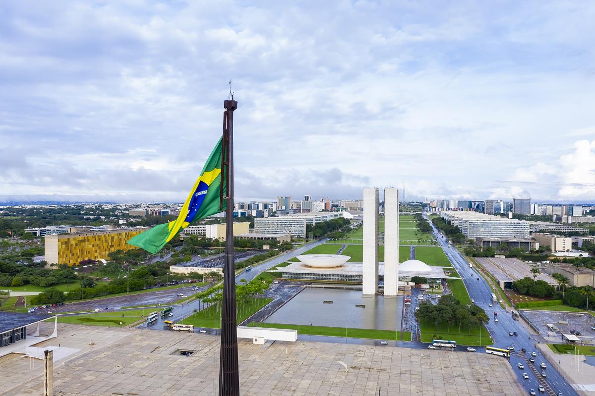 Brasilia, Brasilien - Nationalkongressfahne im Federal District