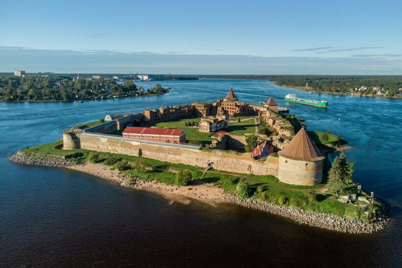 Festung Schlüsselburg an der Newa-Mündung im Ladogasee