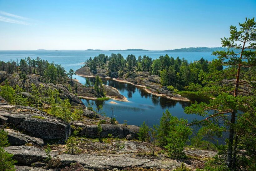 Felsige Landschaft am Ladogasee