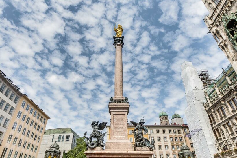 Mariensäule auf dem Marienplatz im Zentrum von München