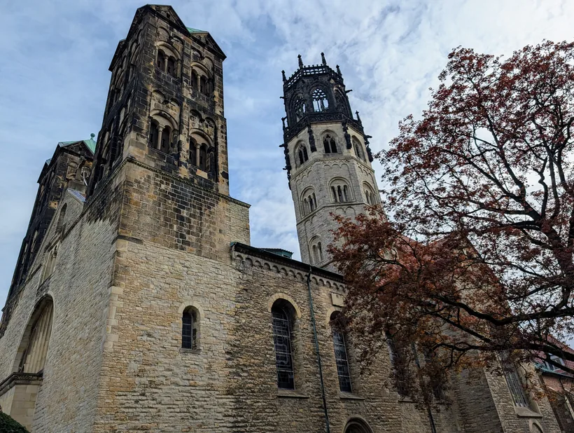 St. Ludgeri in Münster mit romanischem Westturm und Vierungsturm